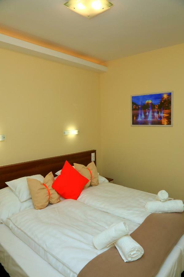 Maria Apartman Pecs Exterior photo