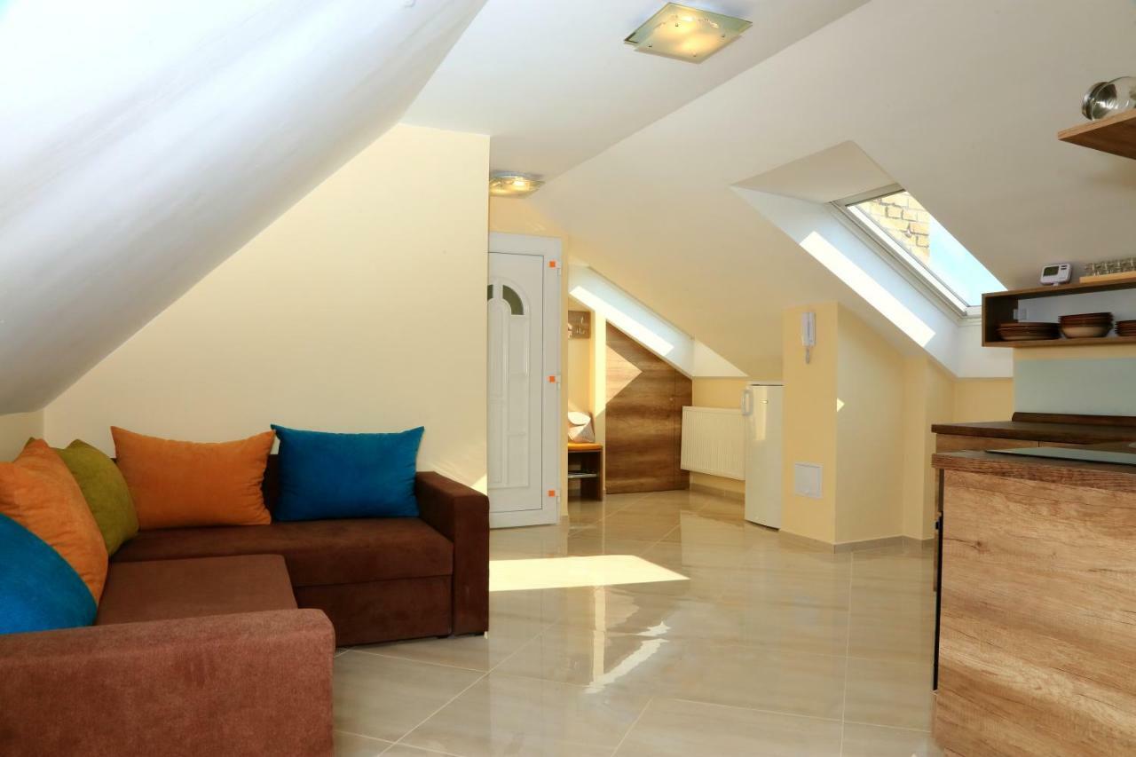 Maria Apartman Pecs Exterior photo